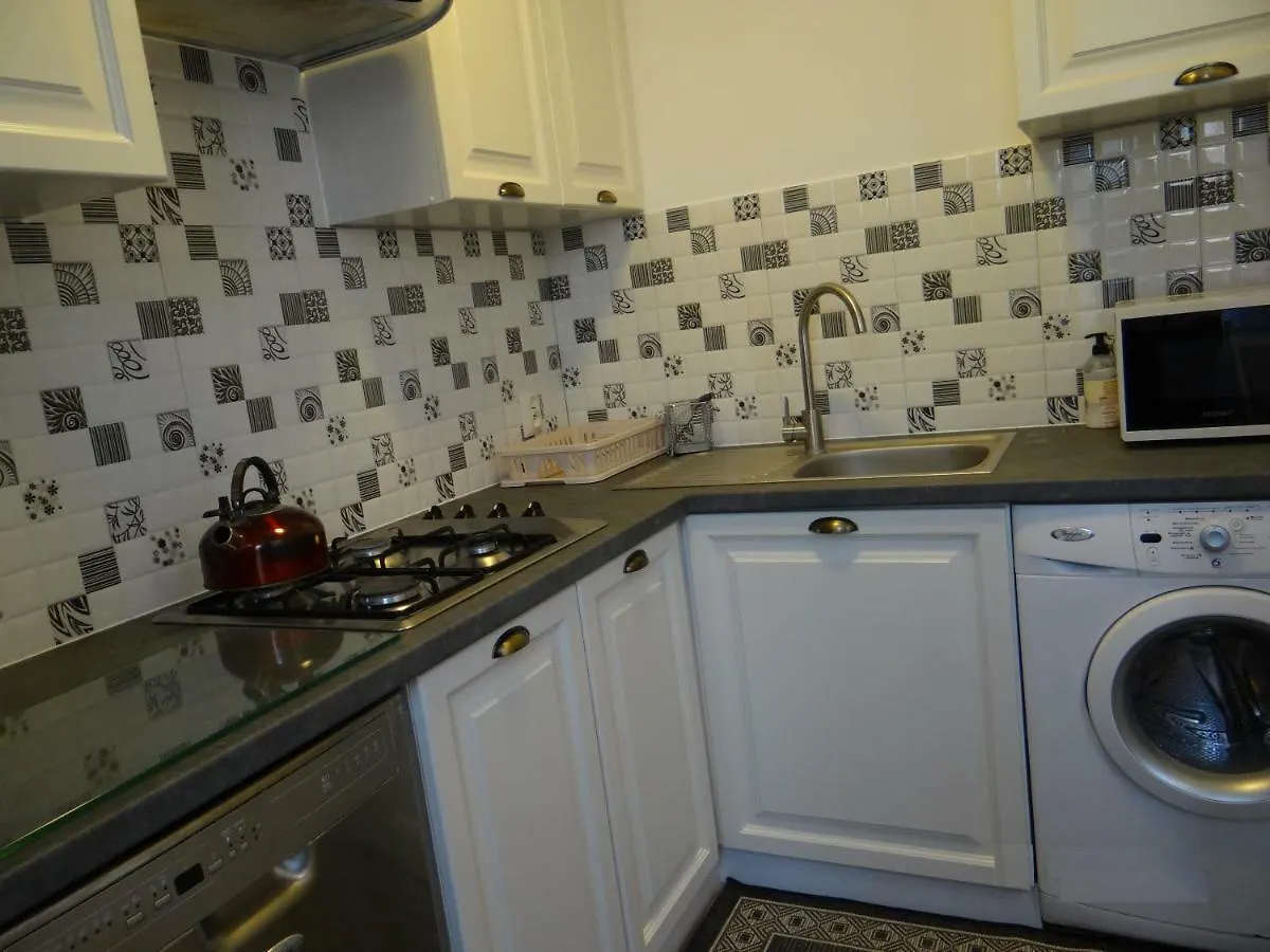 Bialy Apartament 6-8 Osob Plus Dostawka 格但斯克